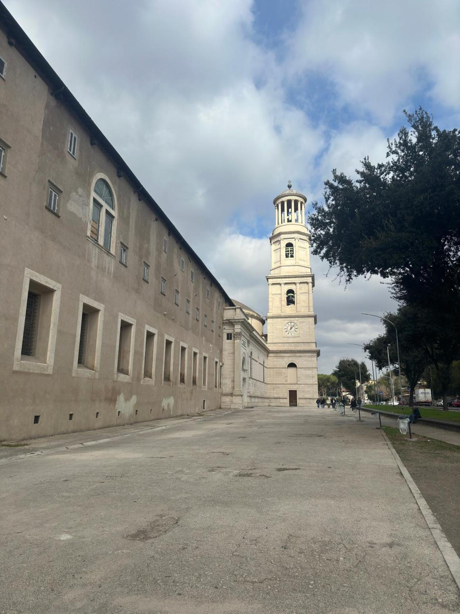 Ostiense - San Paolo Garbatella - Universita 3 *